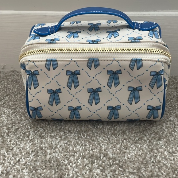 GUC Stoney Clover Lane Lay Flat Pouch - Picture 1 of 10
